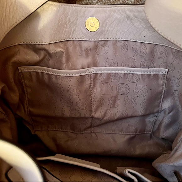 MICHAEL KORS DEVON CREAM IVORY LEATHER GOLD CHAIN LARGE SHOULDER TOTE BAG - Picture 4 of 8